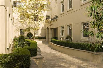 Caroline Serviced Apartments South Yarra - Hotel Accommodation