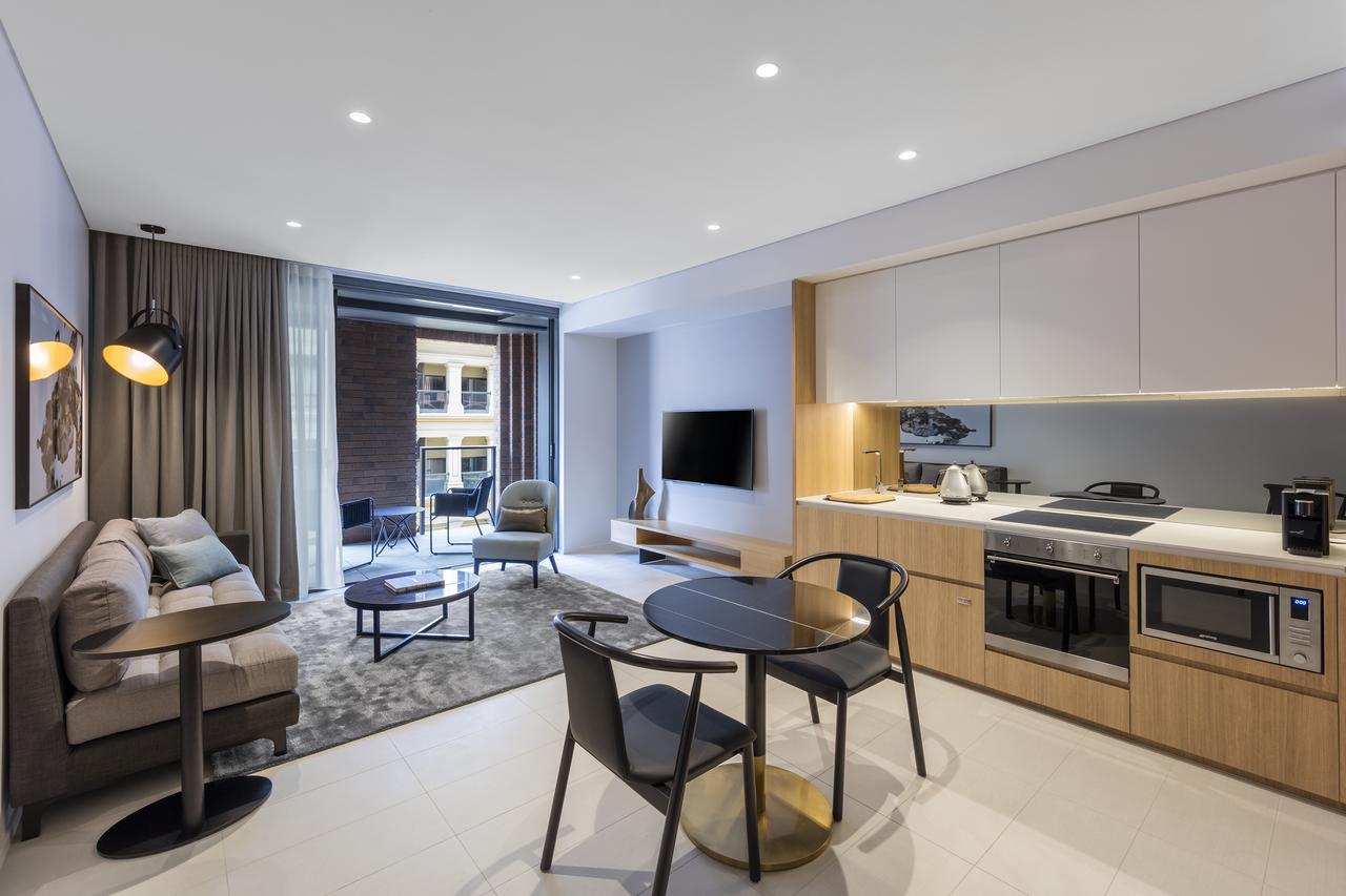 SKYE Suites Sydney - Hotel Accommodation